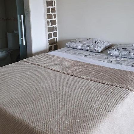 Guest House Flor De Laranjeira São Pedro da Aldeia Pokoj fotografie